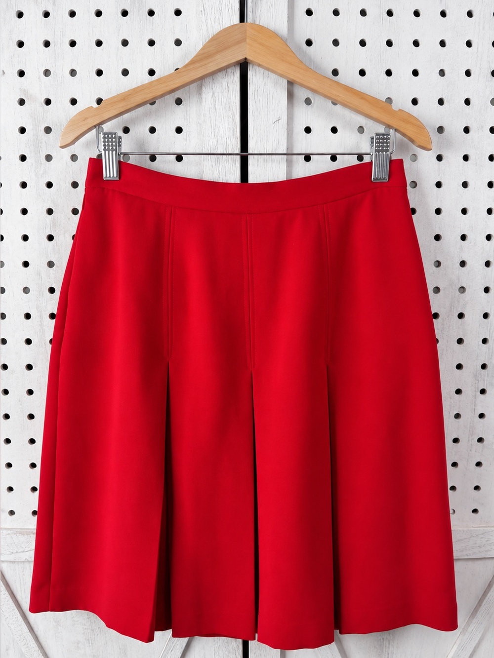 Casual Corner Red A-Line Pleated Skirt Size 8 Classic Career Holiday Midi Office